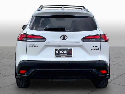 Used 2024 Toyota Corolla Cross AWD Hybrid w/ Convenience Package image 5