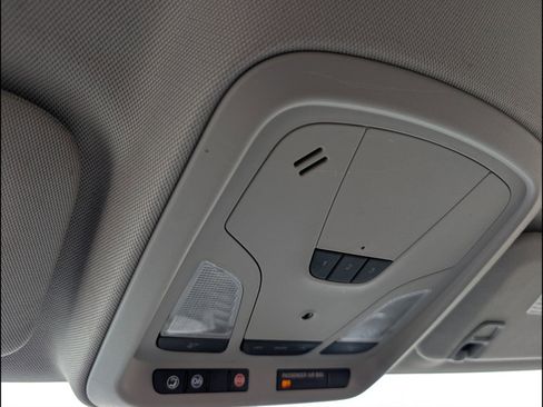 Used 2015 Chevrolet Impala LT w/ Convenience Package FWD image 20