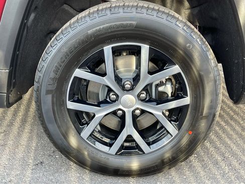 New 2025 Jeep Grand Cherokee L Limited image 11