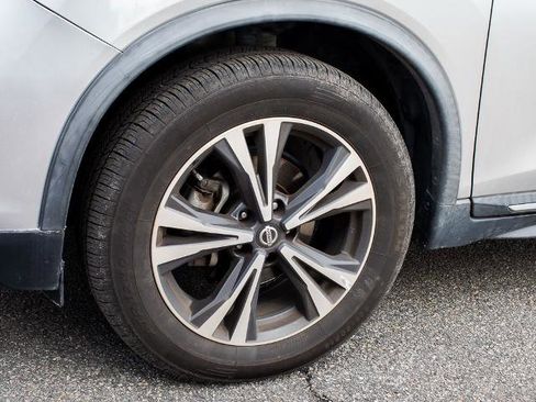 Used 2018 Nissan Rogue SL image 5