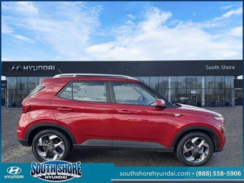 Certified 2023 Hyundai Venue SEL w/ Cargo Package image 5