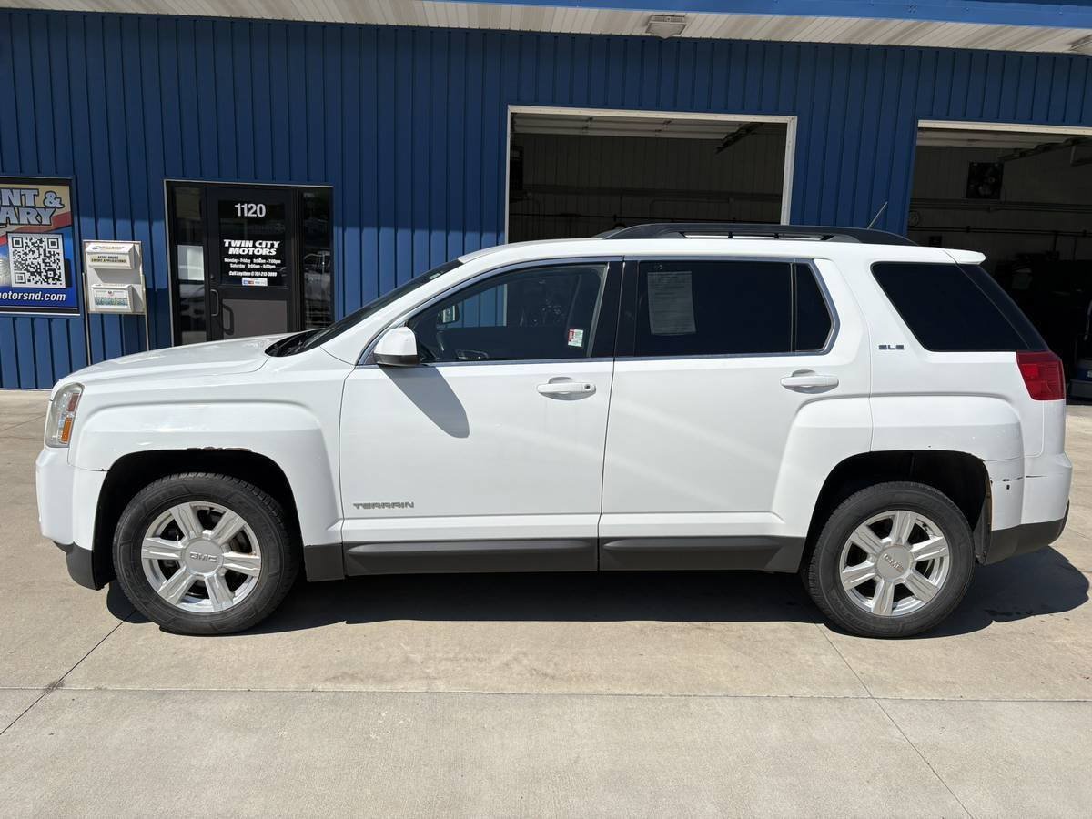 Used 2015 GMC Terrain SLE AWD/4WD image 1