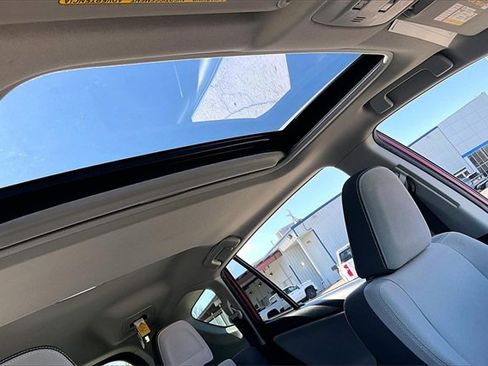 Used 2015 Toyota RAV4 XLE image 27