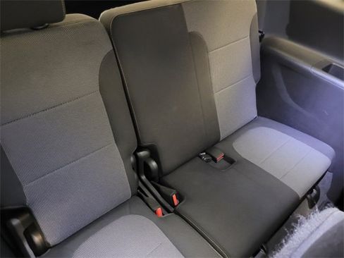 Used 2020 Chevrolet Traverse LT w/ LPO, Black Accent Package image 13