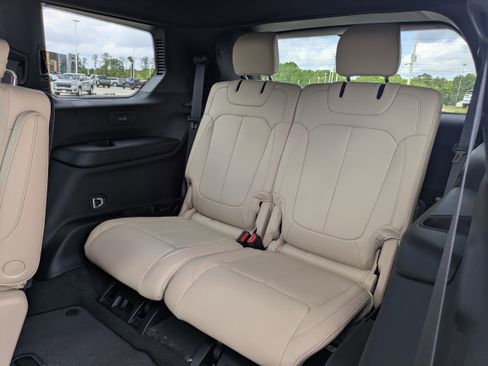 New 2026 Jeep Grand Cherokee L Limited RWD image 15