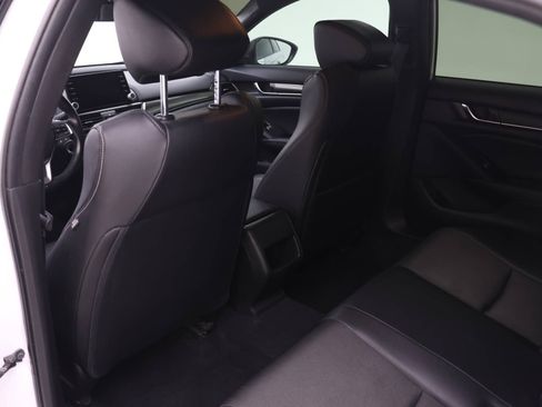 Used 2022 Honda Accord Sport image 10