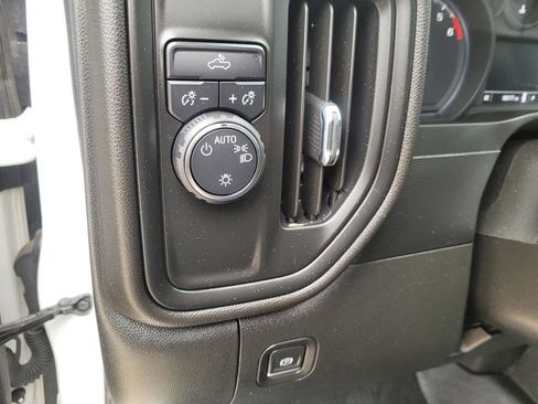 Used 2022 Chevrolet Silverado 1500 Custom image 23