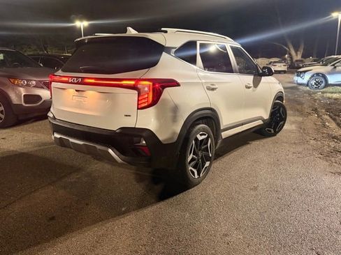 Used 2024 Kia Seltos SX image 3