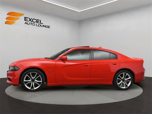 Used 2016 Dodge Charger R/T image 2