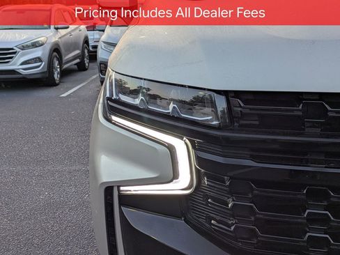 Used 2023 Chevrolet Tahoe Z71 w/ Luxury Package AWD/4WD image 10