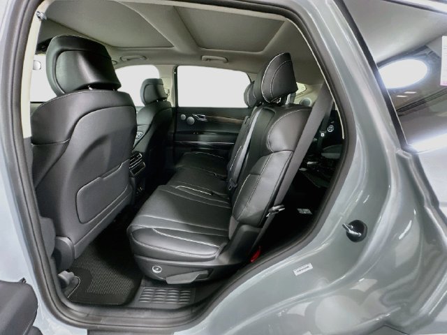 New 2027 Genesis GV80 2.5T Advanced AWD/4WD image 17