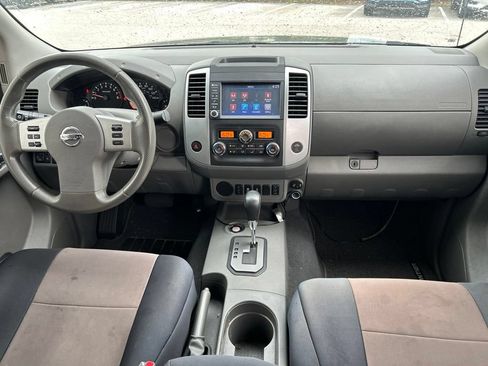 Used 2020 Nissan Frontier SV RWD image 11