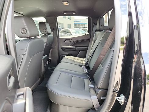Used 2024 Chevrolet Colorado Trail Boss w/ Advanced Trailering Package AWD/4WD image 10