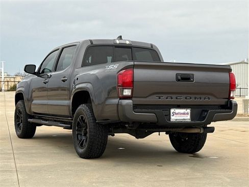 Used 2022 Toyota Tacoma SR image 6