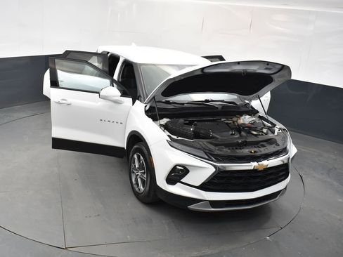 Used 2023 Chevrolet Blazer LT image 18
