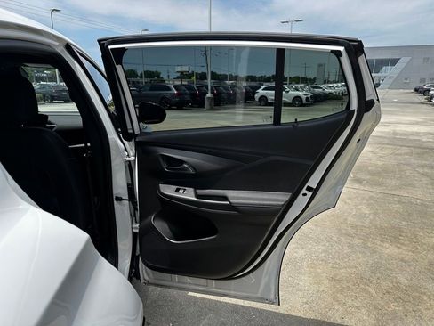 Used 2025 Buick Envista Sport Touring w/ Convenience II Package FWD image 27