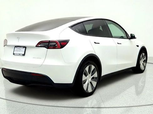 Used 2023 Tesla Model Y Long Range AWD/4WD image 5