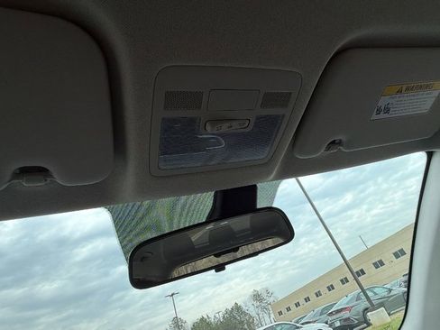 New 2026 Hyundai Venue SEL FWD image 25
