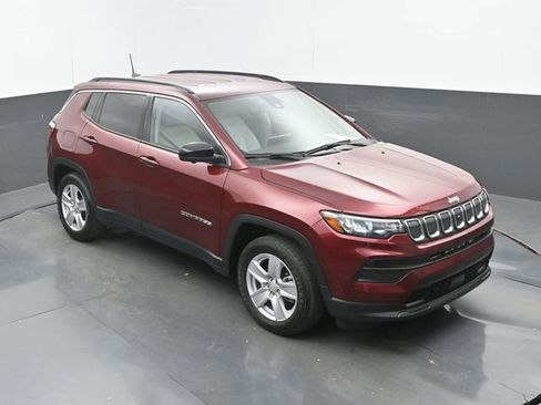 Used 2022 Jeep Compass Latitude w/ Convenience Group FWD image 28