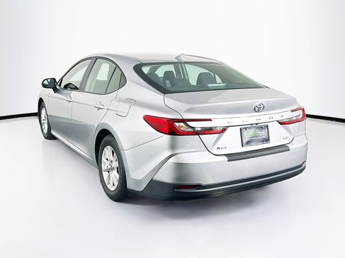 Used 2025 Toyota Camry LE FWD image 5