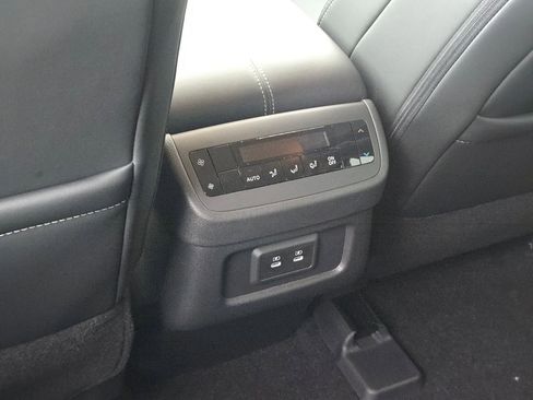 New 2026 Nissan Pathfinder SL FWD image 17