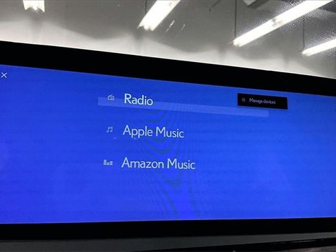 Used 2025 Lexus ES 300h w/ Premium Package image 33