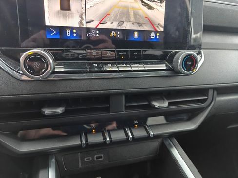 Certified 2024 Chevrolet Colorado Trail Boss w/ Technology Package image 17