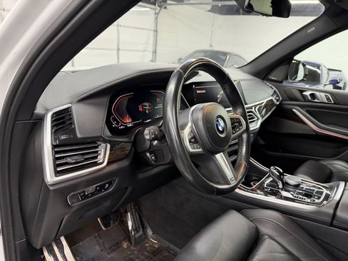 Used 2023 BMW X5 xDrive40i w/ M Sport Package image 16