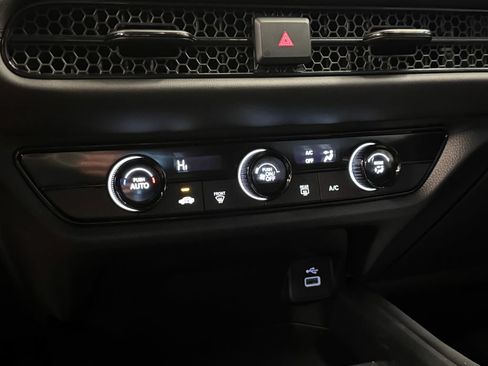 Used 2025 Honda HR-V LX image 15