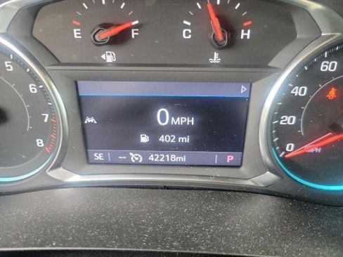 Used 2023 Chevrolet Traverse LT FWD image 4