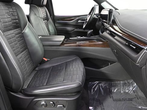Used 2023 Cadillac Escalade Sport Platinum image 16