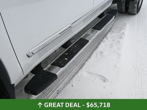 Used 2024 Chevrolet Silverado 3500 High Country w/ Technology Package image 17