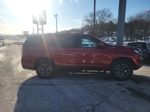 Used 2021 Chevrolet Tahoe Z71 w/ Z71 Off-Road Package image 4