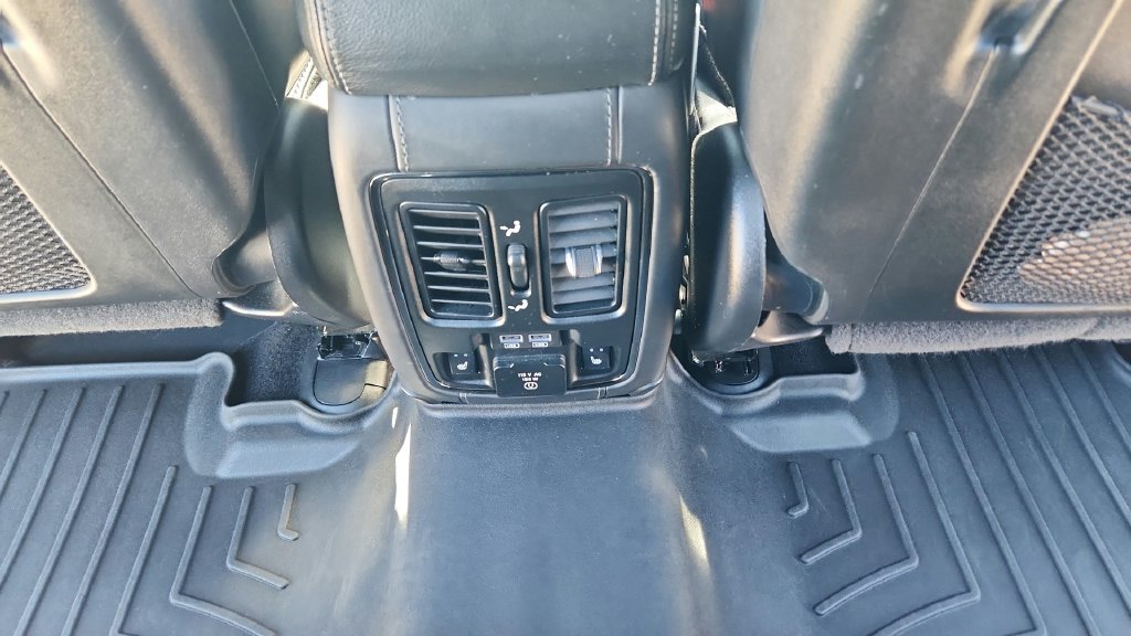 Used 2018 Jeep Grand Cherokee Trackhawk AWD/4WD image 43