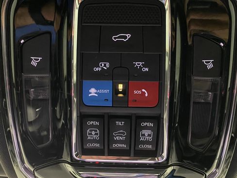 Used 2023 Jeep Grand Cherokee L Overland AWD/4WD image 30