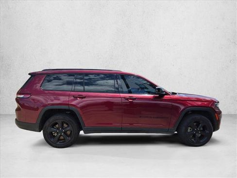 Used 2021 Jeep Grand Cherokee L Laredo RWD image 4