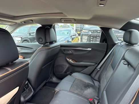 Used 2014 Chevrolet Impala LT w/ Premium Seating Package FWD image 9