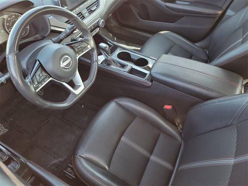 Used 2023 Nissan Altima 2.5 SR image 4