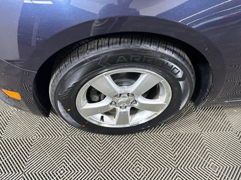 Used 2014 Chevrolet Cruze LT image 10