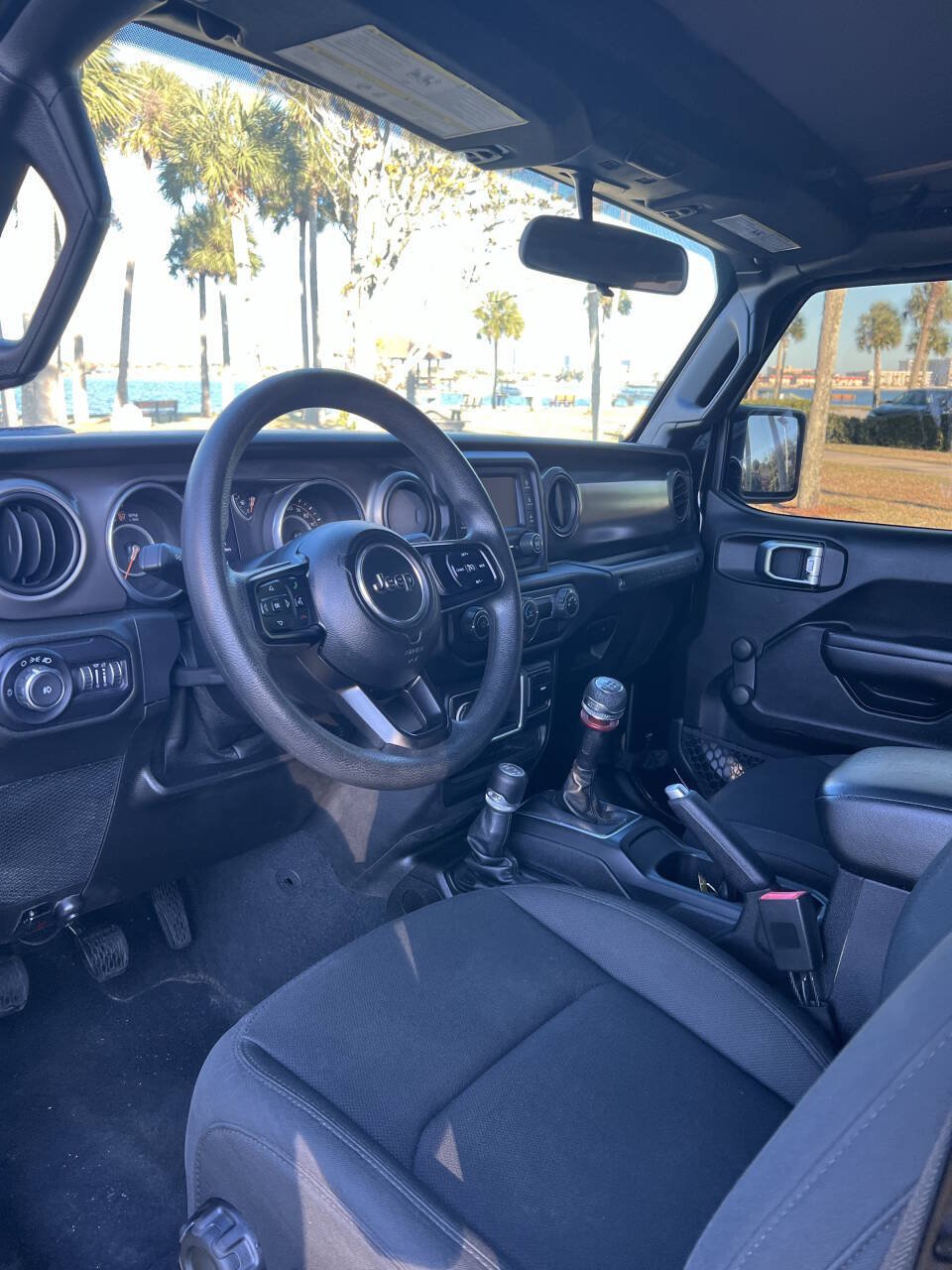 Used 2018 Jeep Wrangler Unlimited Sport AWD/4WD image 10
