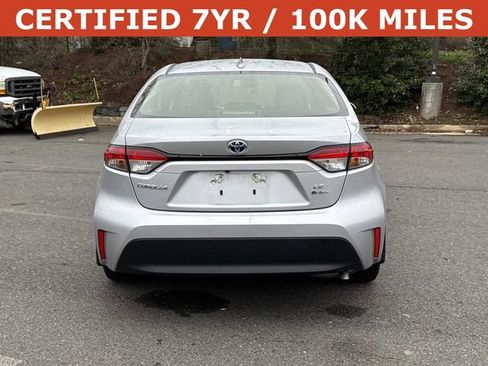 Used 2025 Toyota Corolla LE image 3