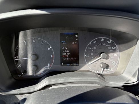 Used 2025 Toyota Corolla LE image 38