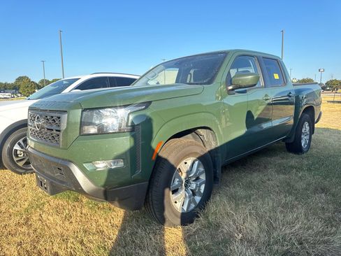 Used 2022 Nissan Frontier SV RWD image 1