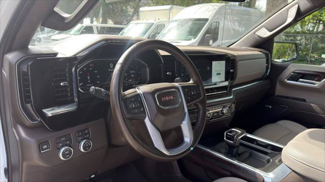 Used 2025 GMC Sierra 1500 SLT w/ SLT Premium Package AWD/4WD image 26