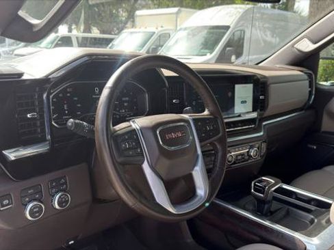 Used 2025 GMC Sierra 1500 SLT w/ SLT Premium Package AWD/4WD image 26