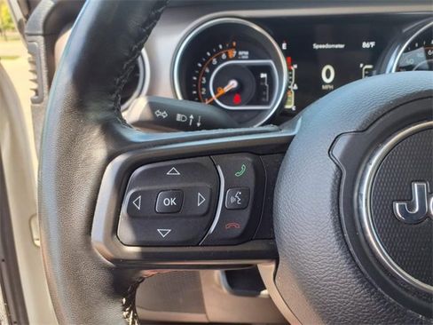 Used 2021 Jeep Gladiator Sport image 22