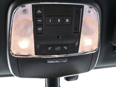 Used 2021 Jeep Grand Cherokee Limited AWD/4WD image 28
