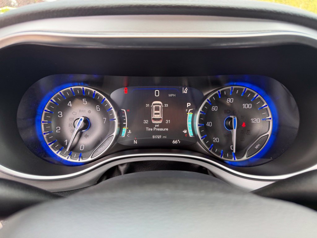 Used 2025 Chrysler Pacifica Limited FWD image 20