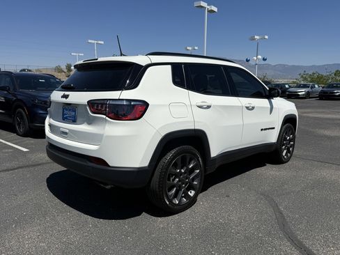 Used 2021 Jeep Compass Latitude AWD/4WD image 5