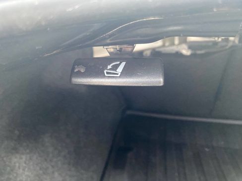 Used 2017 Subaru Legacy 2.5i Limited image 42